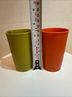 Set of 2  8 oz Tupperware Orange Green Cup 1320-11